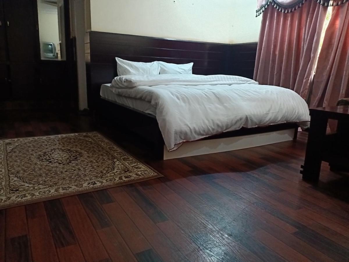 New Islamabad Guest House Bagian luar foto