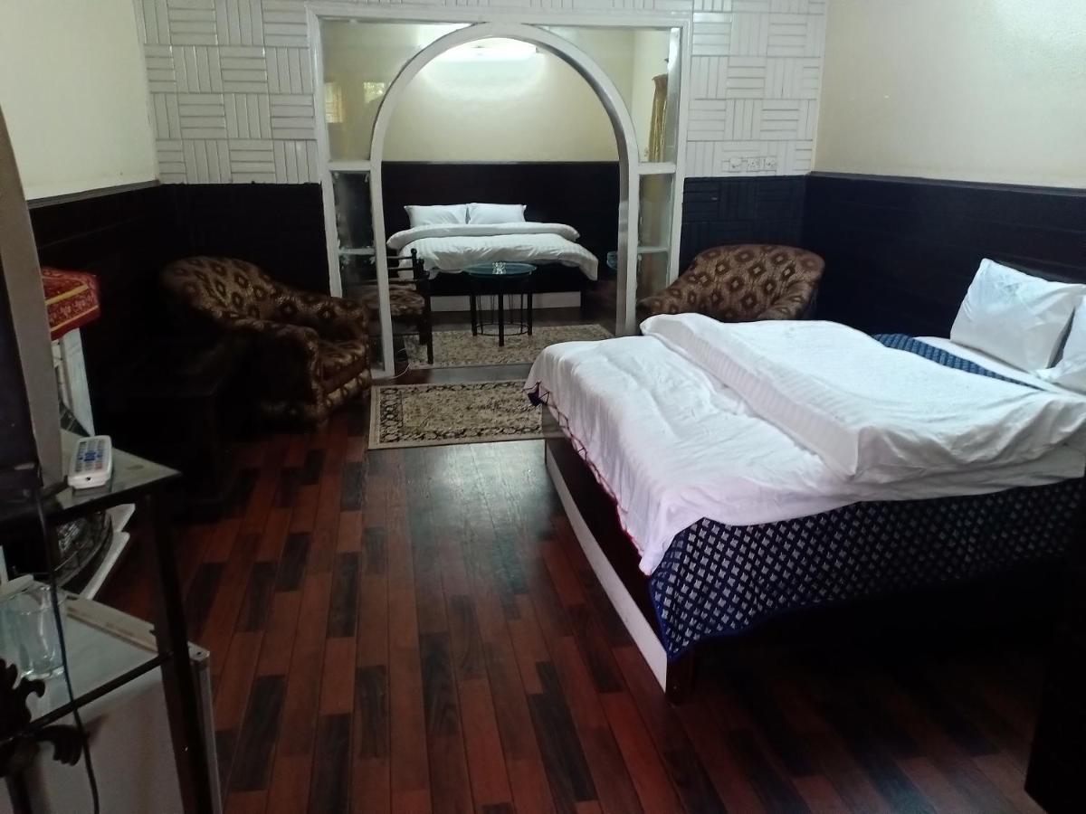New Islamabad Guest House Bagian luar foto
