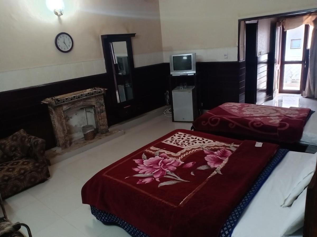 New Islamabad Guest House Bagian luar foto